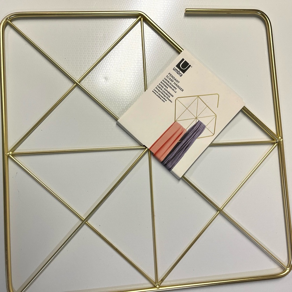 Umbra Square Pendant Scarf Hanger